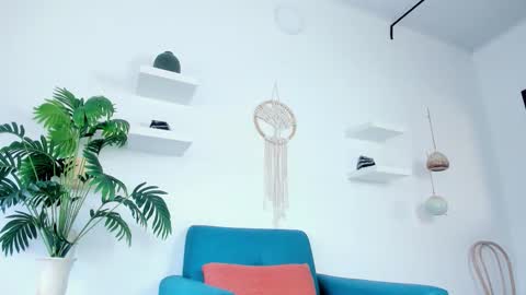 emilyy_kim online show from January 13, 2026, 6:35 pm