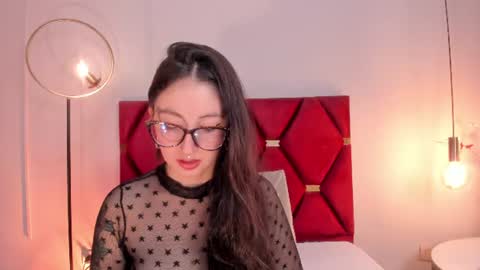 Snapshot of emilyywatson chatting on July 14, 2026, 10:59 pm Emilyy Watson online show from July 14, 2026, 10:59 pm