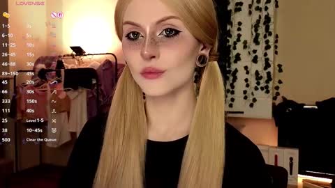 emimiy online show from October 19, 2025, 9:10 am