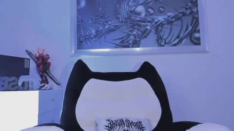 ELLE DANIELLE online show from April 9, 2026, 6:19 am