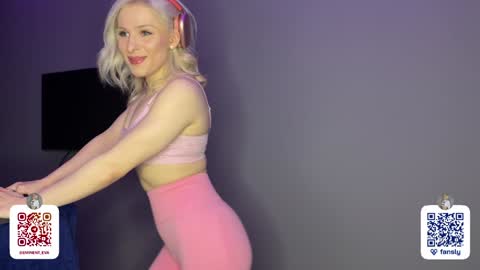 Snapshot of eminent_eva chatting on February 5, 2025, 6:59 pm Eminent Eva online show from February 5, 2025, 6:59 pm