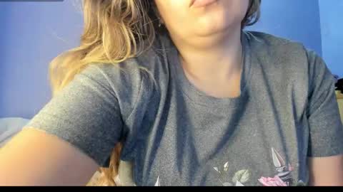 Snapshot of emira199 chatting on November 2, 2025, 3:53 am emira199 online show from November 2, 2025, 3:53 am