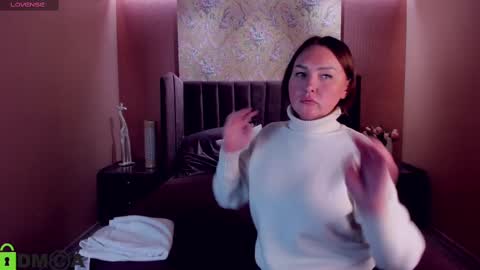 Snapshot of emm_quince chatting on February 9, 2025, 8:34 pm Emm online show from February 9, 2025, 8:34 pm