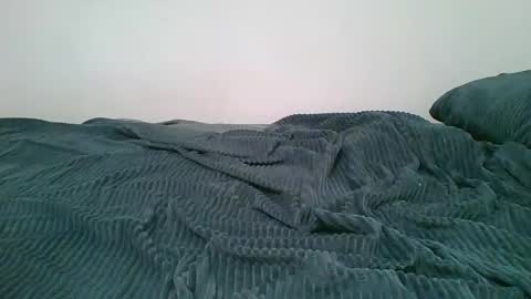 Snapshot of emma_991 chatting on April 5, 2026, 12:24 pm emma_991 online show from April 5, 2026, 12:24 pm