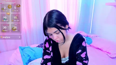 emma  online show from December 5, 2024, 8:22 pm