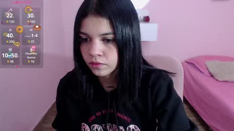 emma  online show from December 21, 2024, 1:21 pm