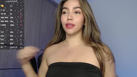 Snapshot of emma_aaa chatting on January 25, 2025, 8:31 am Rocio online show from January 25, 2025, 8:31 am