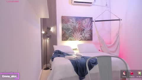 Snapshot of emma_alice_ chatting on November 3, 2025, 12:06 pm Alice online show from November 3, 2025, 12:06 pm