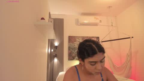 Snapshot of emma_alice_ chatting on November 18, 2025, 12:09 pm Alice online show from November 18, 2025, 12:09 pm