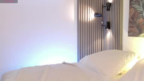 Snapshot of emma_alice_ chatting on November 25, 2025, 12:16 pm Alice online show from November 25, 2025, 12:16 pm