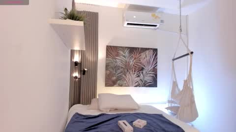 Snapshot of emma_alice_ chatting on February 27, 2026, 10:59 am Alice online show from February 27, 2026, 10:59 am