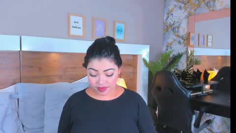 Emma  online show from April 7, 2026, 11:43 am