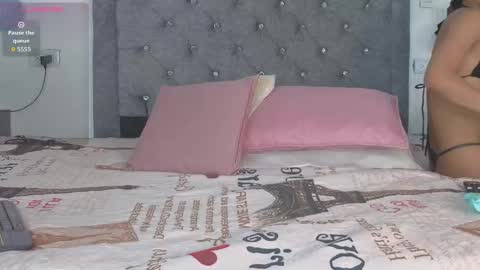 Snapshot of emma_blake__ chatting on October 14, 2025, 5:30 am Emma online show from October 14, 2025, 5:30 am