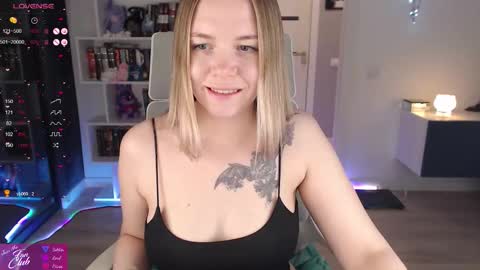 Emma online show from December 17, 2025, 11:11 pm