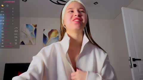 Emma online show from October 6, 2025, 6:22 am