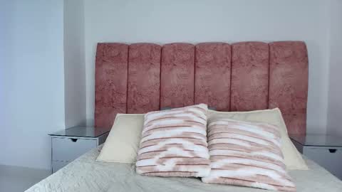 Snapshot of emma_curvy1 chatting on November 25, 2025, 3:06 am Emma online show from November 25, 2025, 3:06 am