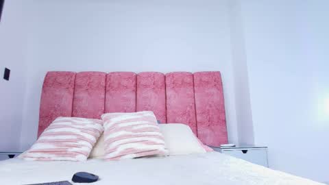 Snapshot of emma_curvy1 chatting on November 27, 2025, 3:08 am Emma online show from November 27, 2025, 3:08 am