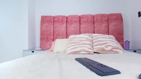 Snapshot of emma_curvy1 chatting on December 3, 2025, 3:03 am Emma online show from December 3, 2025, 3:03 am