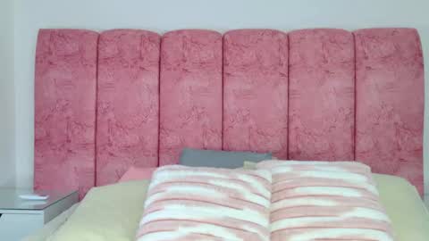 Snapshot of emma_curvy1 chatting on January 6, 2026, 3:10 am Emma online show from January 6, 2026, 3:10 am