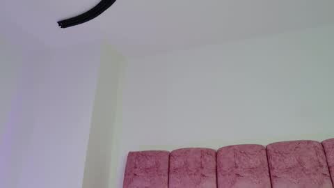 Snapshot of emma_curvy1 chatting on January 15, 2026, 3:11 am Emma online show from January 15, 2026, 3:11 am