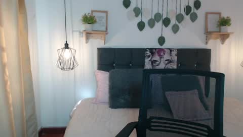 Tell me Emma online show from April 10, 2026, 2:11 pm