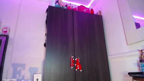 emma online show from November 19, 2025, 4:34 am