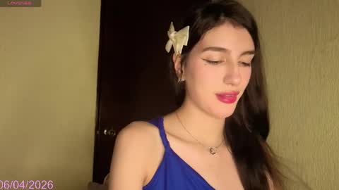 Snapshot of emma_hottson chatting on April 11, 2026, 1:10 am Emma 3 online show from April 11, 2026, 1:10 am