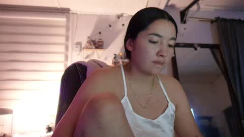 Snapshot of emma_johnson_ chatting on December 10, 2024, 4:24 am emma_johnson_ online show from December 10, 2024, 4:24 am