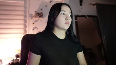 Snapshot of emma_johnson_ chatting on December 24, 2024, 12:22 am emma_johnson_ online show from December 24, 2024, 12:22 am