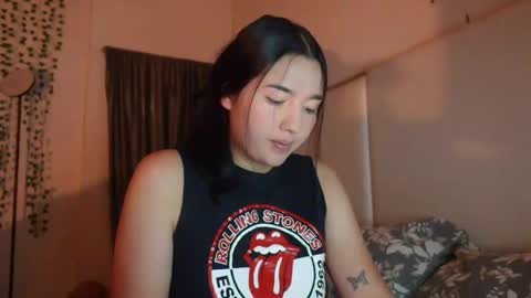 Snapshot of emma_johnson_ chatting on January 23, 2025, 2:23 am emma_johnson_ online show from January 23, 2025, 2:23 am