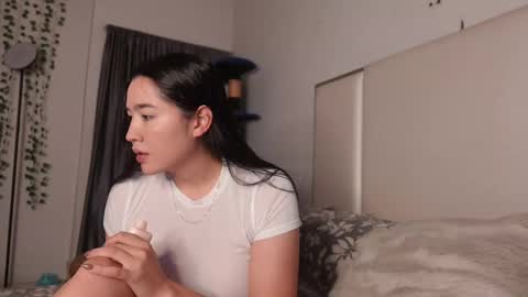 Snapshot of emma_johnson_ chatting on January 24, 2025, 1:45 am emma_johnson_ online show from January 24, 2025, 1:45 am