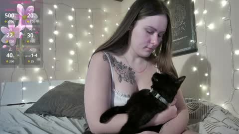 Snapshot of emma_just chatting on April 3, 2026, 7:17 am emma_just online show from April 3, 2026, 7:17 am