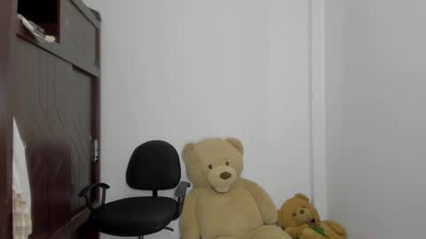 whises lits        online show from September 18, 2025, 11:01 am