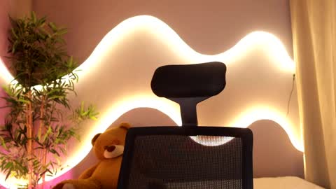 Emma online show from April 8, 2026, 8:58 am