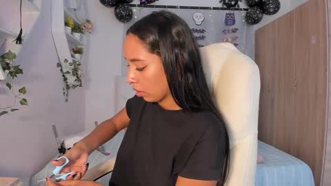 Emma online show from October 30, 2025, 8:53 pm