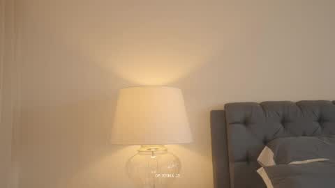 emma_lu1 online show from May 21, 2026, 4:14 pm