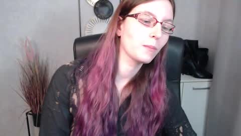 emma online show from February 25, 2025, 12:34 pm