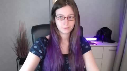 emma online show from November 14, 2025, 7:07 am