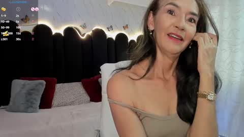 Emma  online show from October 20, 2025, 12:05 pm