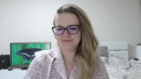 emma_misty_ online show from March 18, 2026, 8:12 pm