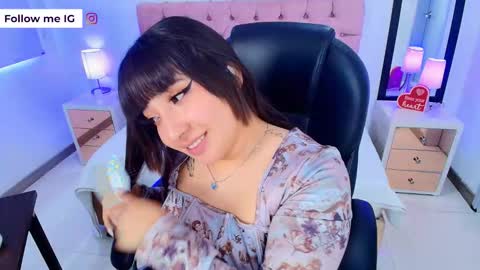 Emma Monserratt online show from March 18, 2026, 8:23 pm