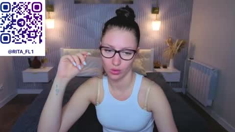Snapshot of emma_myer chatting on April 29, 2026, 2:26 am Emma Myer online show from April 29, 2026, 2:26 am