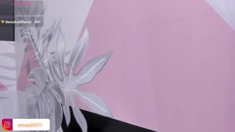 Snapshot of emma_petite4u chatting on February 11, 2025, 12:49 am Emma online show from February 11, 2025, 12:49 am