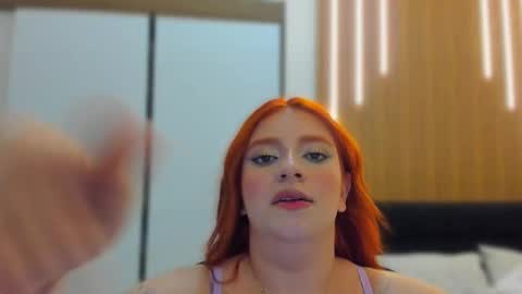 Snapshot of emma_queens1 chatting on December 23, 2025, 12:30 am Emma online show from December 23, 2025, 12:30 am