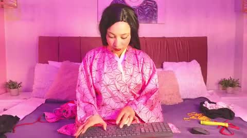 Emma online show from April 1, 2026, 8:17 pm