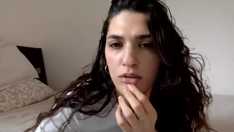 Emma online show from January 7, 2025, 8:31 pm