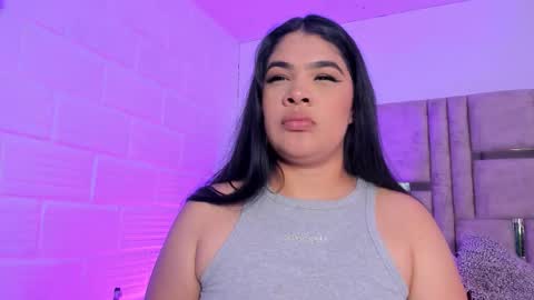 emma becket online show from November 9, 2025, 3:16 am