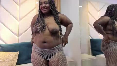 Snapshot of emmabrantt_ chatting on October 30, 2025, 4:03 am EmmaBrantt  online show from October 30, 2025, 4:03 am