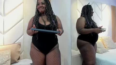 Snapshot of emmabrantt_ chatting on October 31, 2025, 4:35 am EmmaBrantt  online show from October 31, 2025, 4:35 am