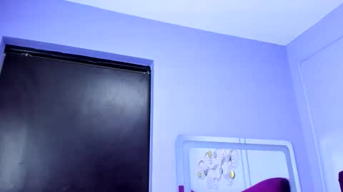 emmaebony_ online show from November 14, 2025, 10:25 am